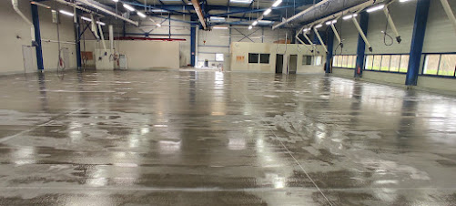 Travaux spéciaux sols antistatiques et antiacides - Solest Résine